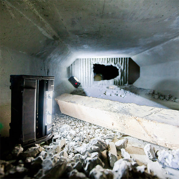 FoxFury Nomad® NOW Portable Scene Light with Remote Activation