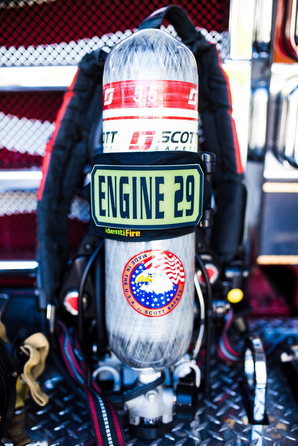 IdentiFire™ SCBA Accountability Rear Cylinder System