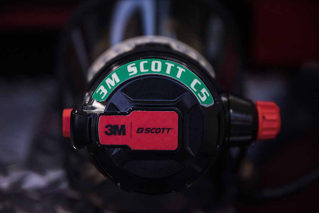 IdentiFire™ Regulator Rocker for 3M™ Scott™ E-Z Flo C5 Regulator