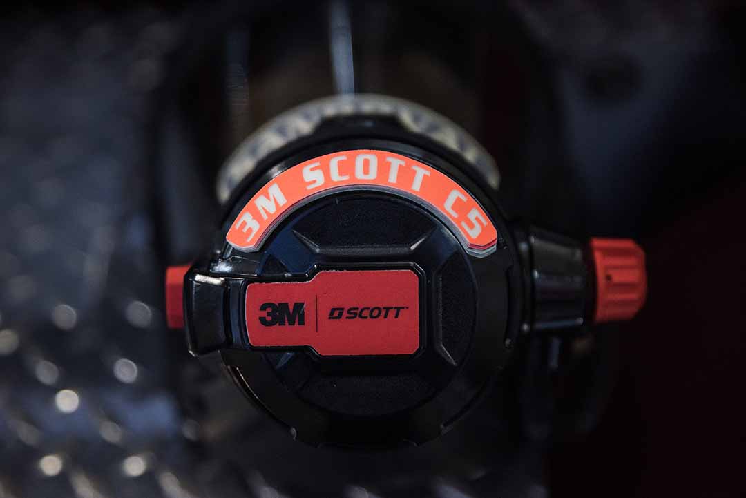 IdentiFire™ Regulator Rocker for 3M™ Scott™ E-Z Flo C5 Regulator