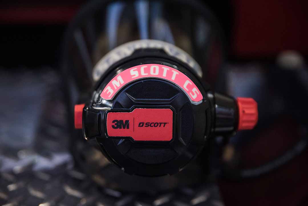 IdentiFire™ Regulator Rocker for 3M™ Scott™ E-Z Flo C5 Regulator