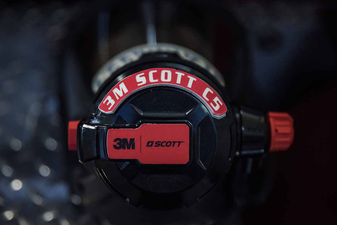 IdentiFire™ Regulator Rocker for 3M™ Scott™ E-Z Flo C5 Regulator